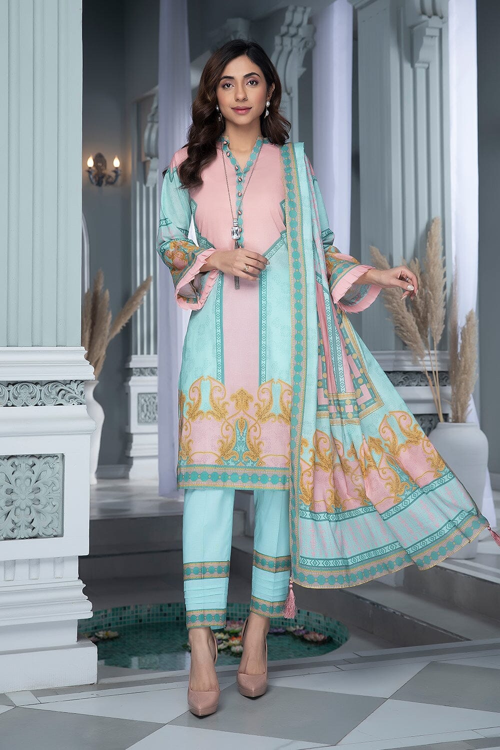 Punjabi Bridal Suit Design 2022 / Newly Married Girl Suit Design / Latest  Bridal Suit Design Images - YouTube